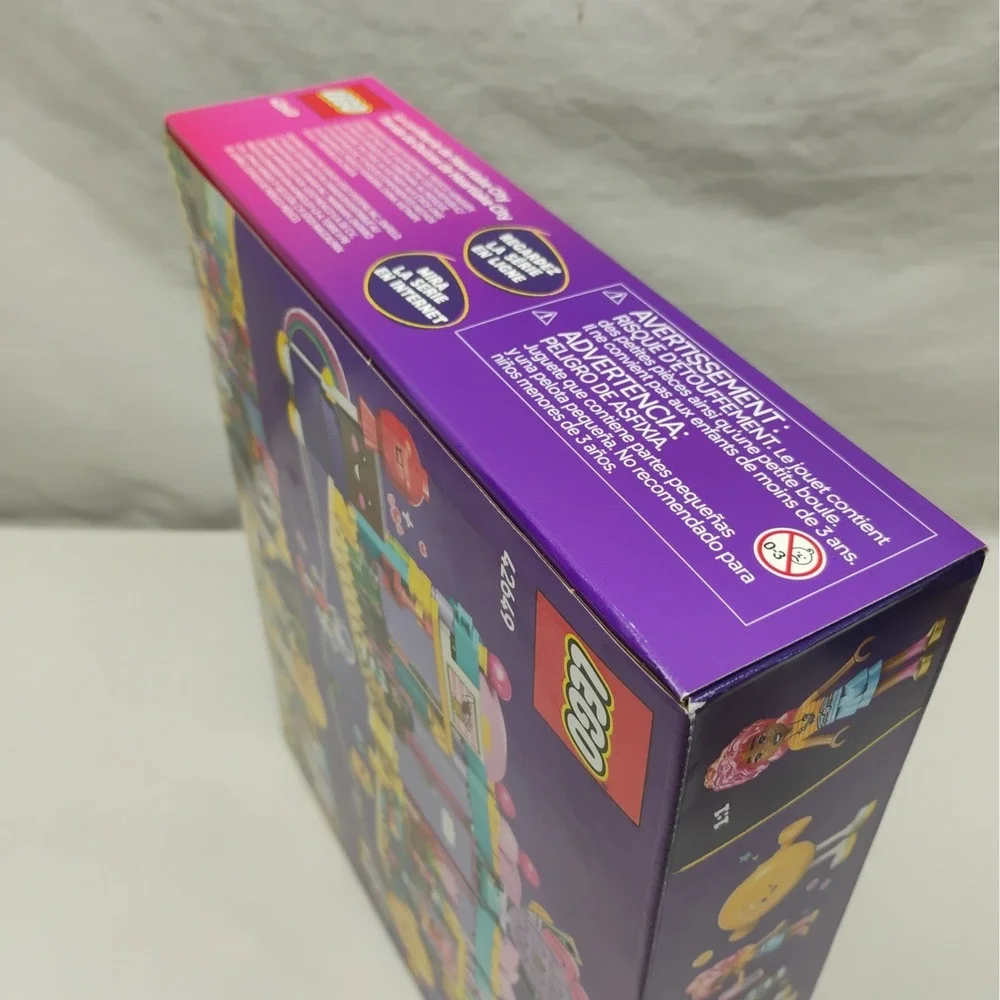 LEGO FRIENDS: Heartlake City Candy Store (42649) New Sealed